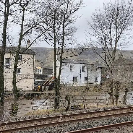 Riverside Cottage, Helwith Bridge, Yorkshire Dales *