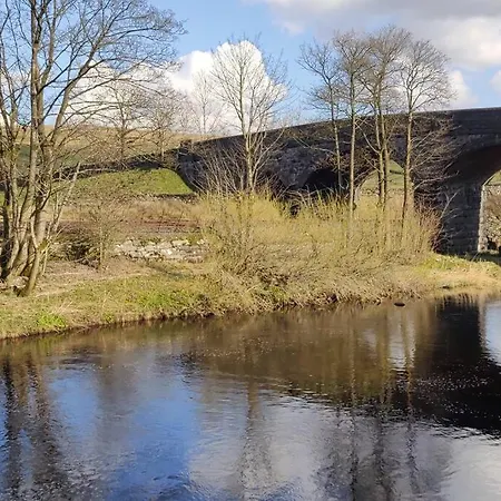 Riverside Cottage, Helwith Bridge, Yorkshire Dales Holiday home *